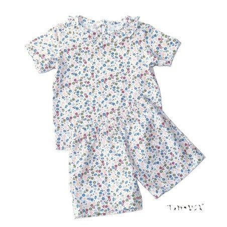 2-delt sæt i hvid farve: T-shirt og shorts i 100% bomuld, fra Tom&Lisa